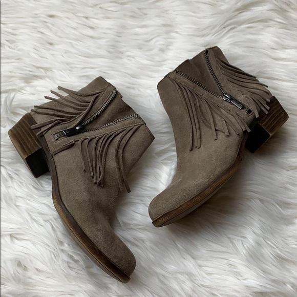 Lucky Brand Women/'s BEELINER Fringe Booties